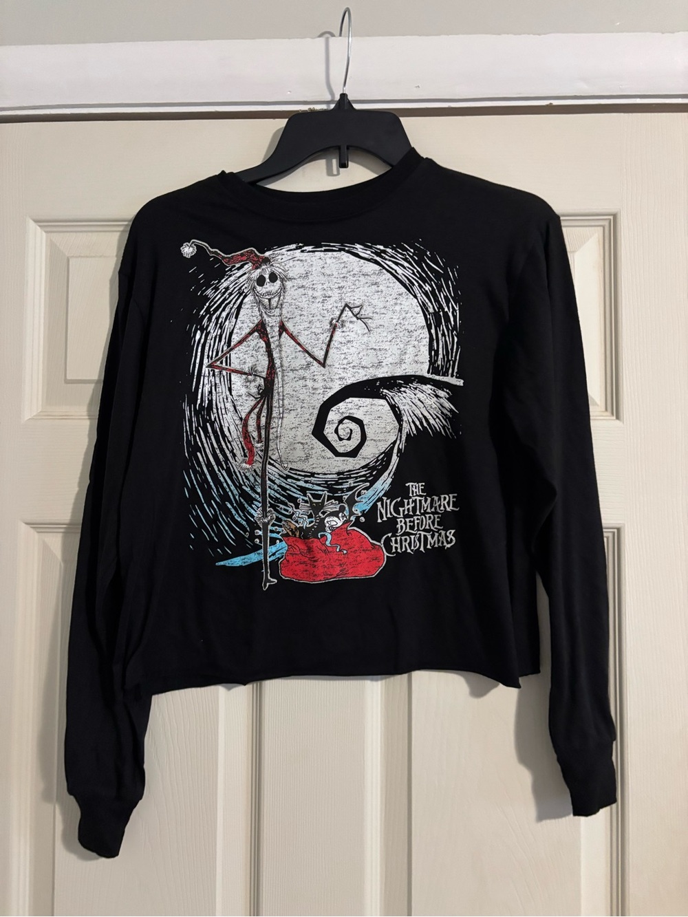Nightmare before Christmas size XS cropped long sleeve tee
